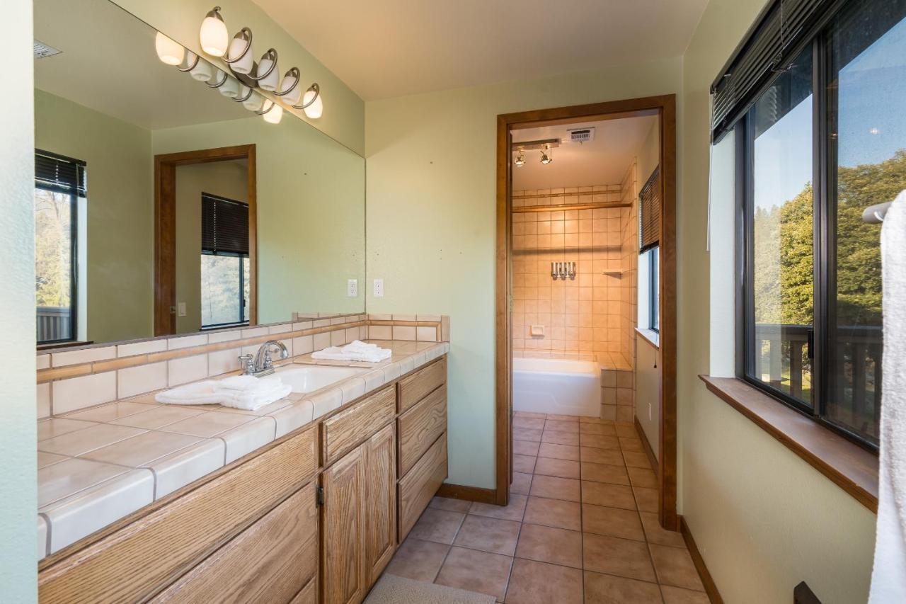 Casa Rio Yosemite -Waterfall Plus 9 Acres Oakhurst Extérieur photo