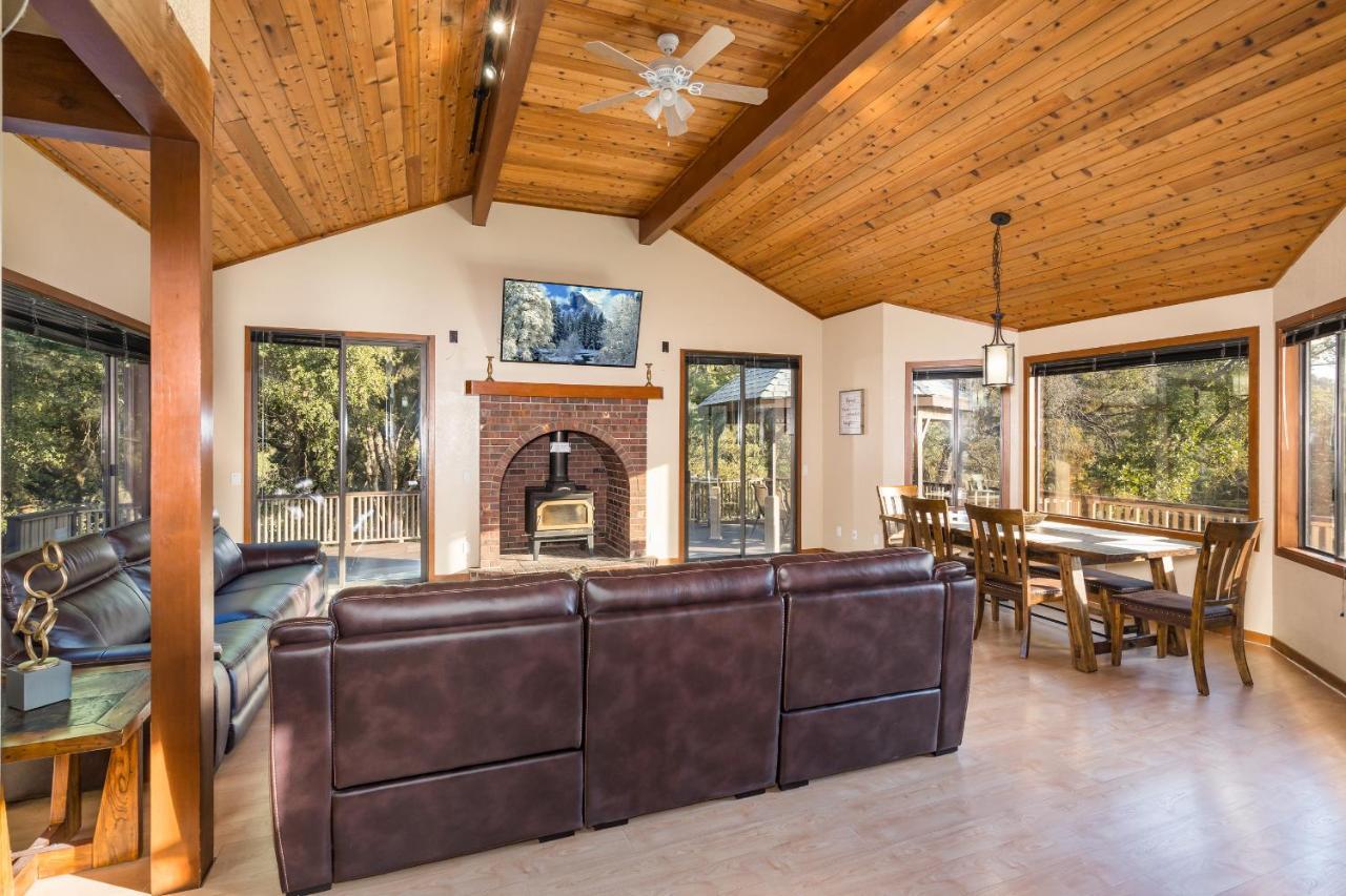 Casa Rio Yosemite -Waterfall Plus 9 Acres Oakhurst Extérieur photo